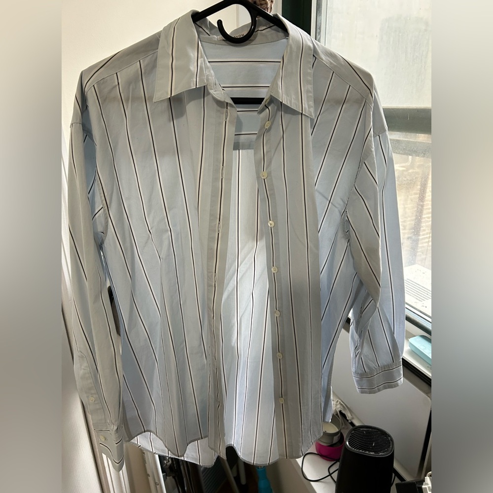 ARITZIA OVERSIZED BUTTON DOWN